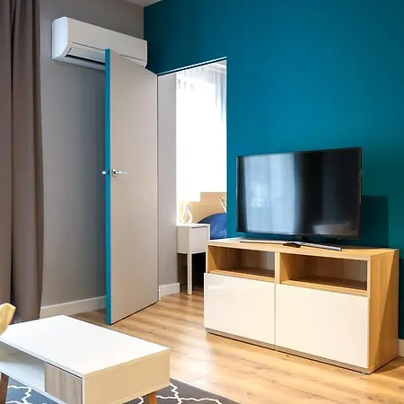 Roommate Cybernetyki 4.1 Apartament Warszawa