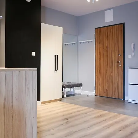 Apartament Roommate Cybernetyki 4.1 *