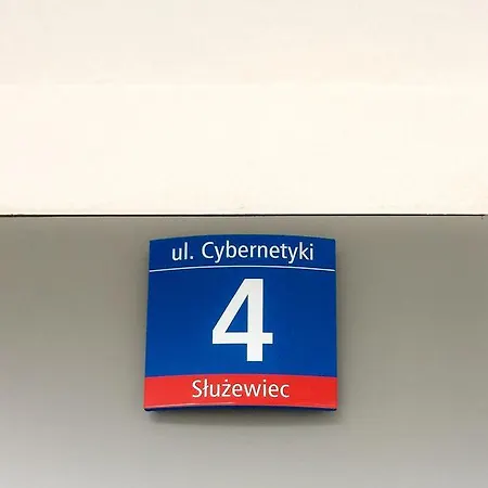 Apartament Roommate Cybernetyki 4.1 *